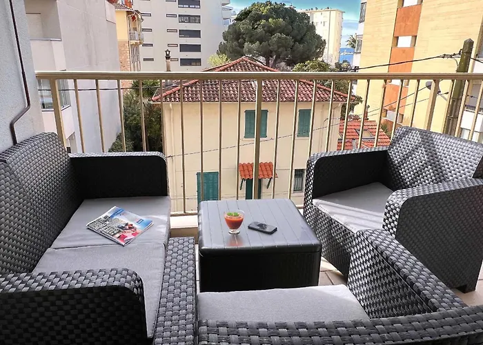 With Terrace 5 Min From The كان